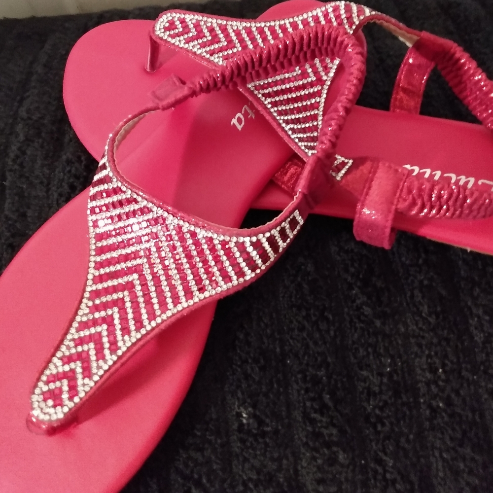 Sandals - Picture 8 of 8